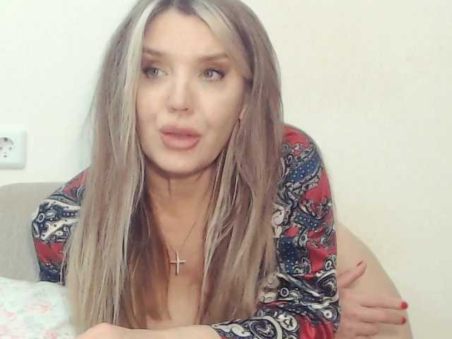 Drakulaura1's BongaCams show and profile