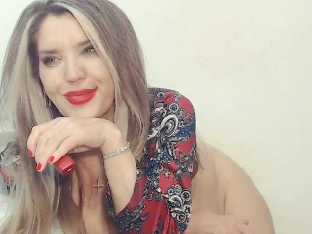 Drakulaura1's BongaCams show and profile