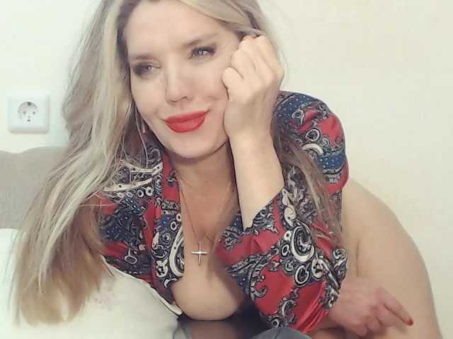 Drakulaura1's BongaCams show and profile