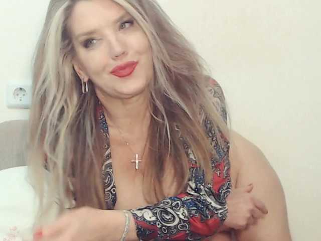 Drakulaura1's BongaCams show and profile