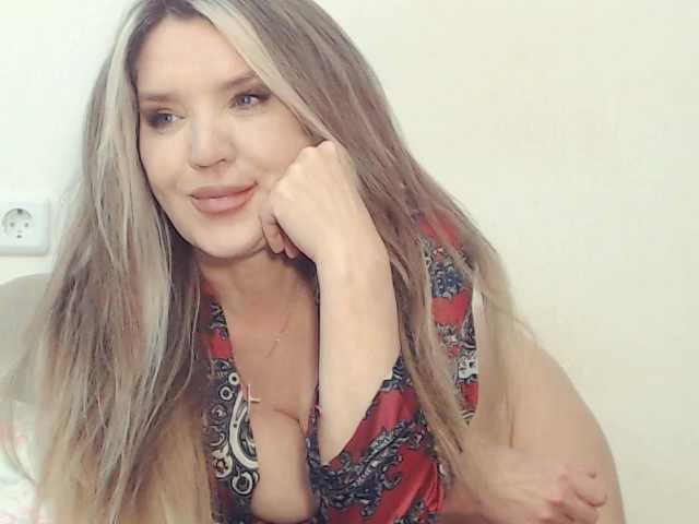 Drakulaura1's BongaCams show and profile
