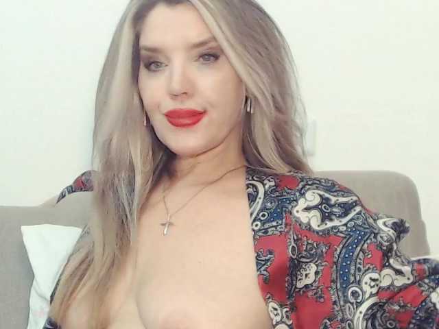 Drakulaura1's BongaCams show and profile