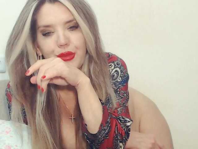 Drakulaura1's BongaCams show and profile