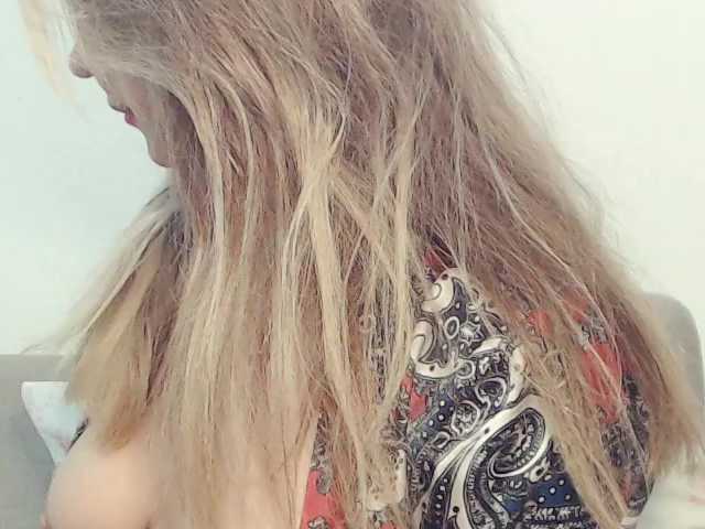 drakulaura1 live sex show