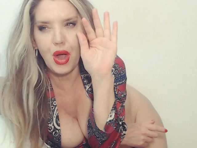 Drakulaura1's BongaCams show and profile