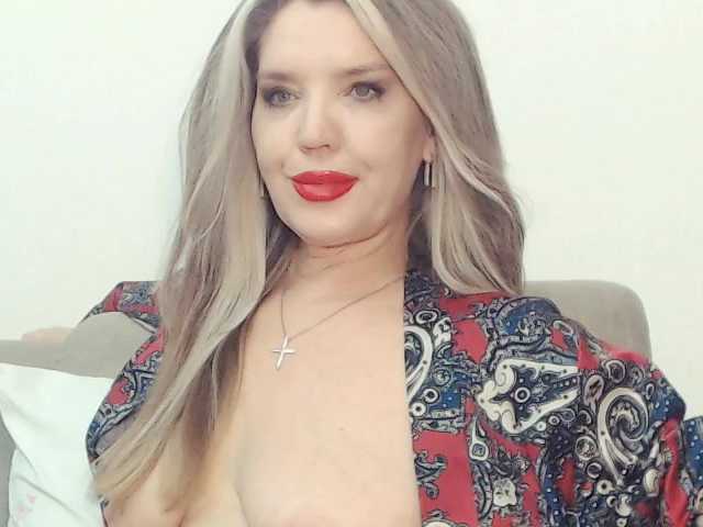 Drakulaura1's BongaCams show and profile