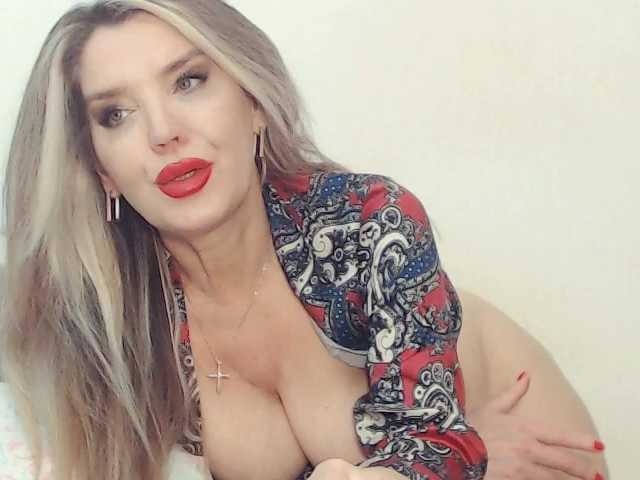 Drakulaura1's BongaCams show and profile