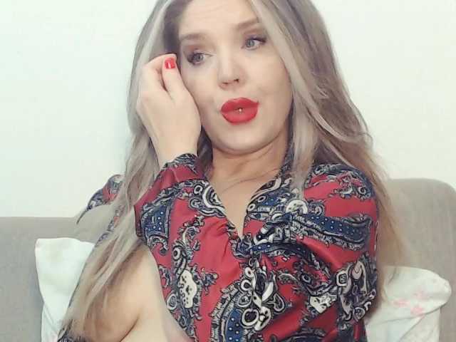 Drakulaura1's BongaCams show and profile