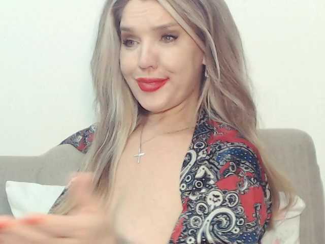 drakulaura1 live sex show