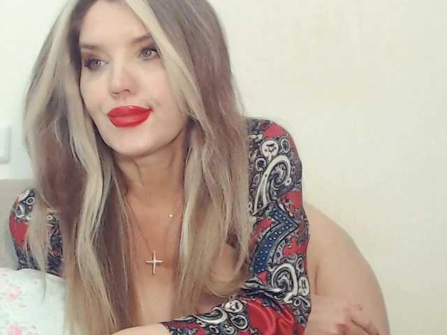 Drakulaura1's BongaCams show and profile