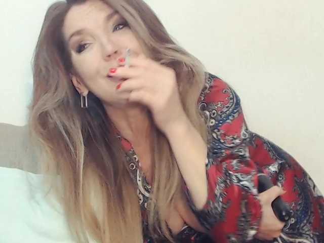 Drakulaura1 from BongaCams is Freechat