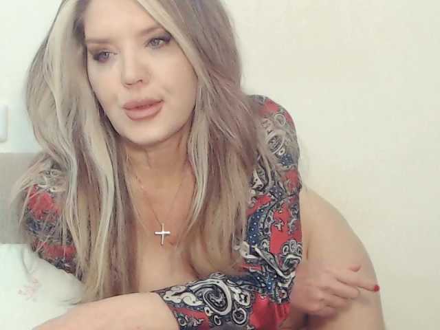 Drakulaura1's BongaCams show and profile