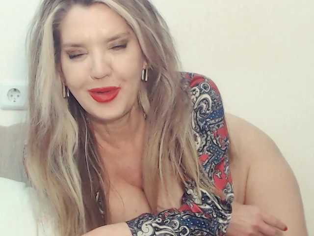 Drakulaura1's BongaCams show and profile