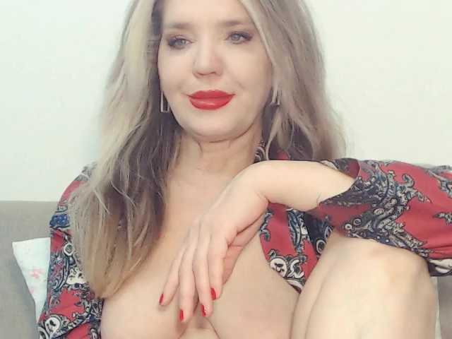 Drakulaura1's BongaCams show and profile