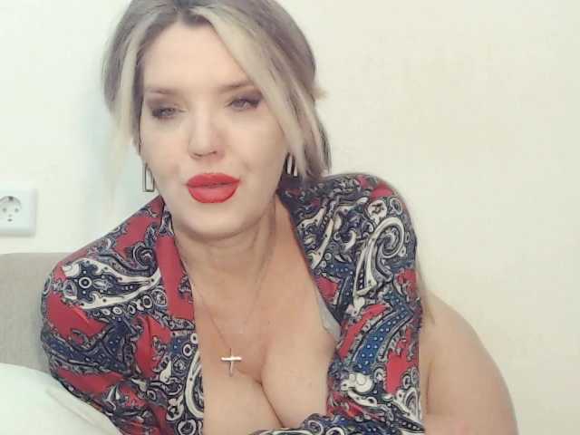 Drakulaura1's BongaCams show and profile
