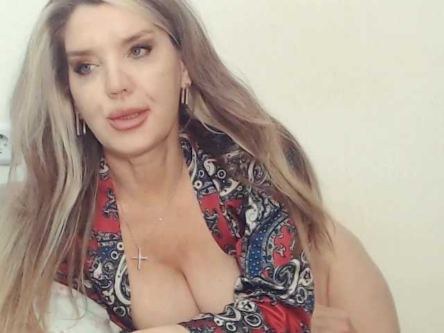 Drakulaura1's BongaCams show and profile