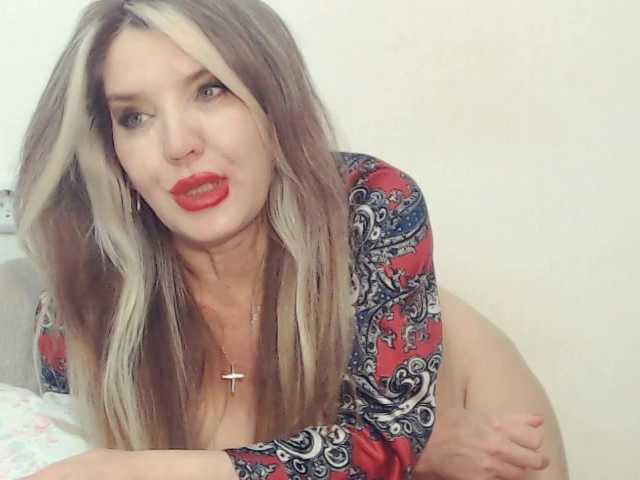 Drakulaura1's BongaCams show and profile