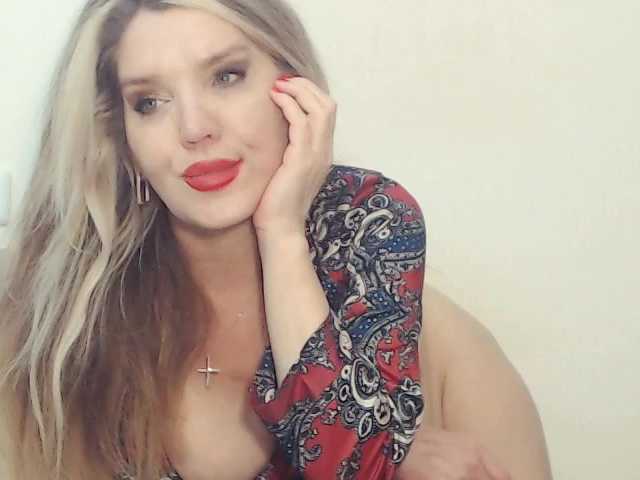 Drakulaura1's BongaCams show and profile