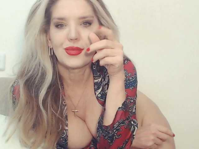 drakulaura1 cam belle