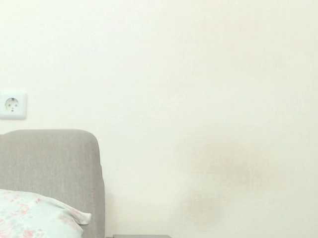 Drakulaura1's BongaCams show and profile