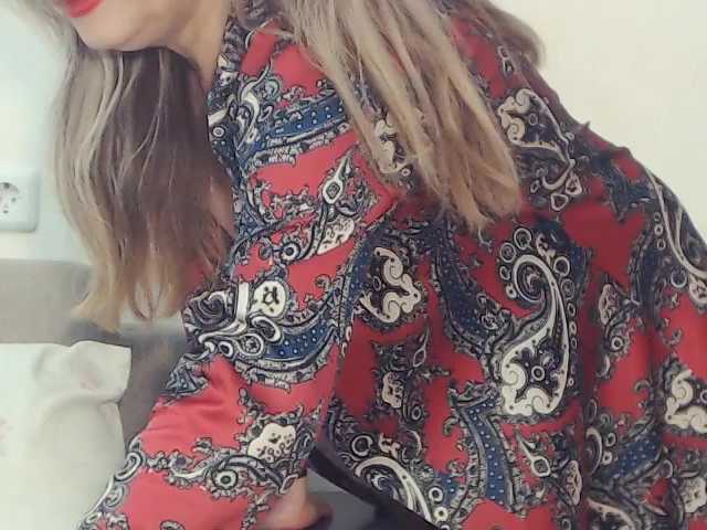 Drakulaura1's BongaCams show and profile