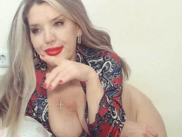Drakulaura1's BongaCams show and profile