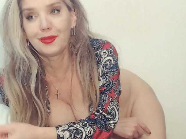 Drakulaura1's BongaCams show and profile