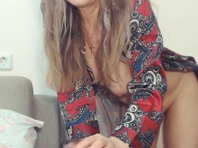 Drakulaura1's BongaCams show and profile