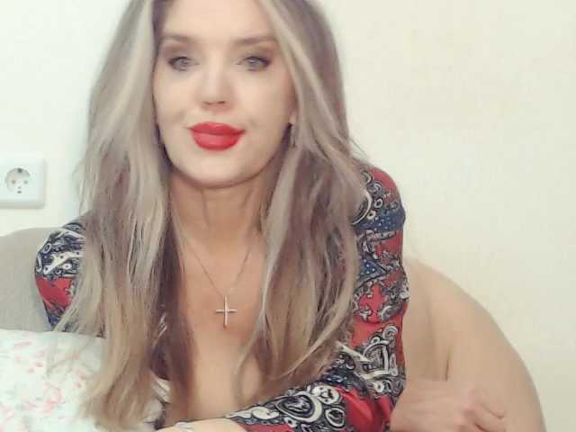 Drakulaura1's BongaCams show and profile