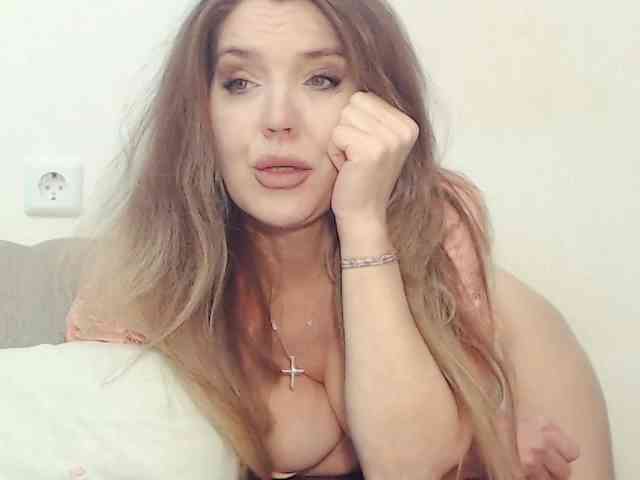 Drakulaura1 webcam
