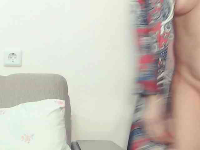 Drakulaura1 Live Webcam on BongaCams