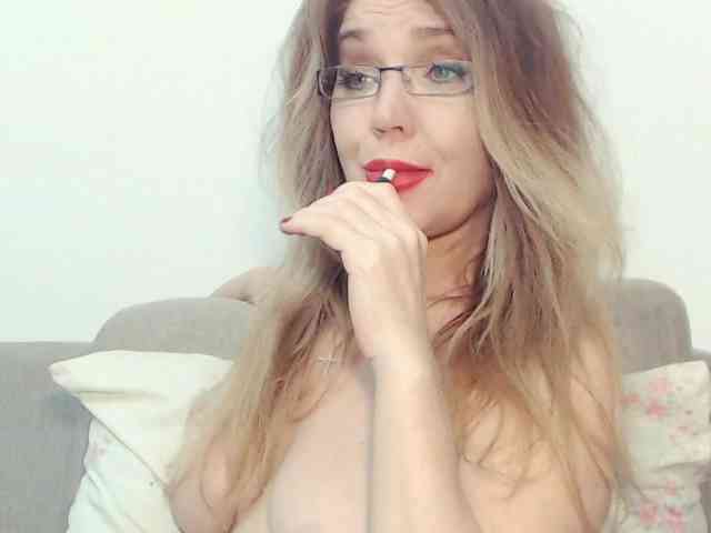 Drakulaura1 webcam