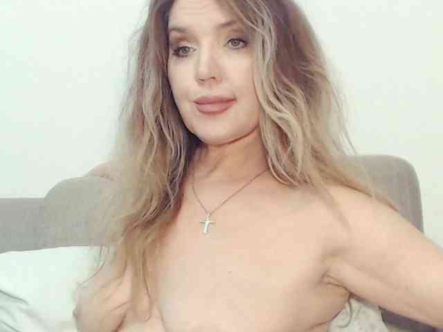 web cam porn Drakulaura1