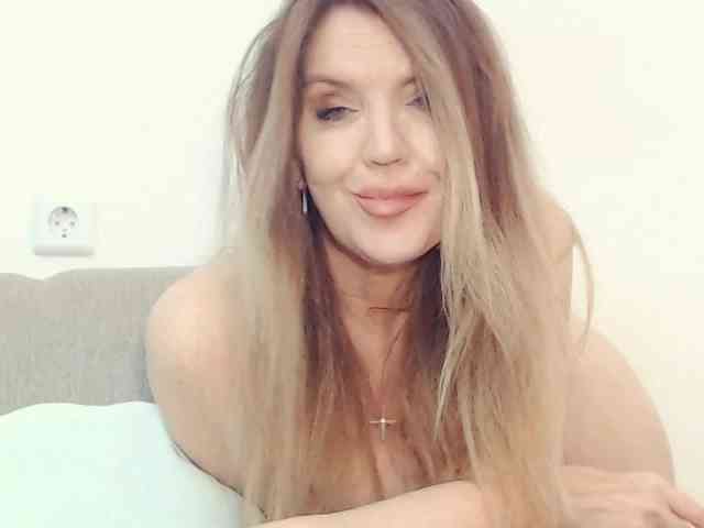 Drakulaura1 webcam