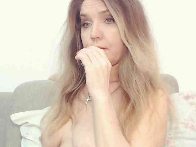 Drakulaura1 webcam