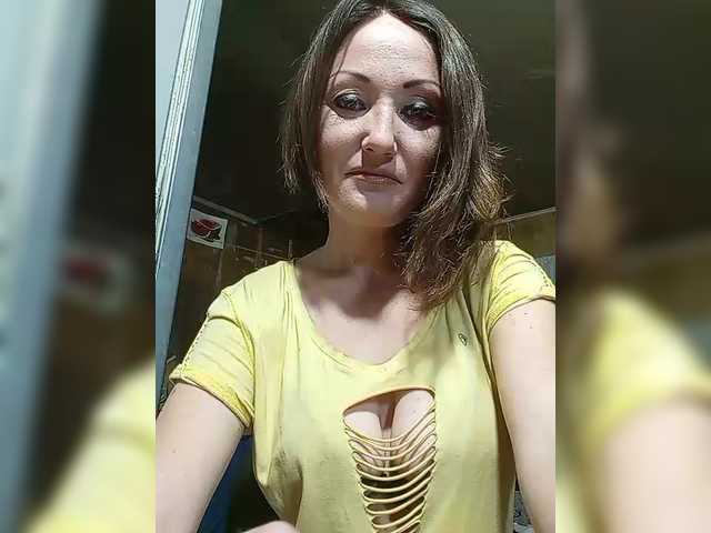 YouGirlXXX's BongaCams show and profile