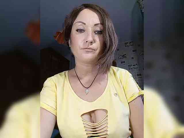 8BESTGirl8 webcam