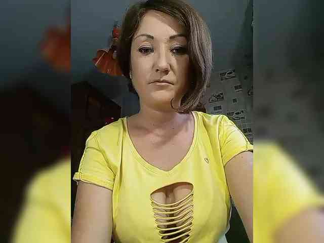 8BESTGirl8 webcam