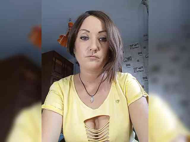 8BESTGirl8 webcam