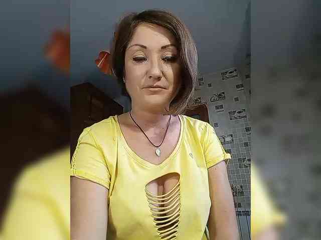 8BESTGirl8 webcam