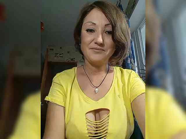 8BESTGirl8 webcam