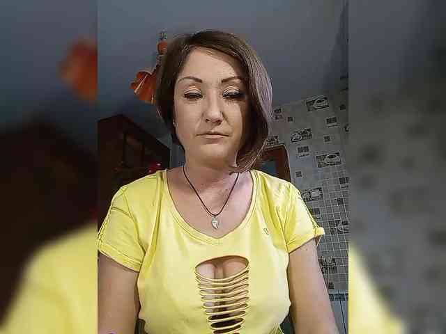 8BESTGirl8 webcam