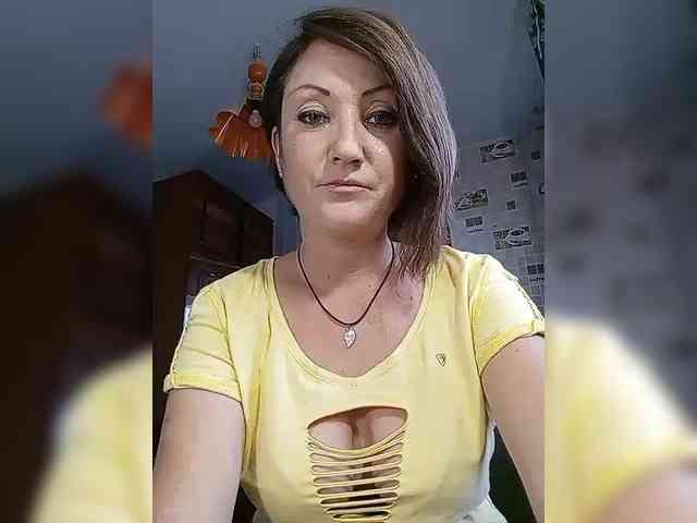 8BESTGirl8 webcam