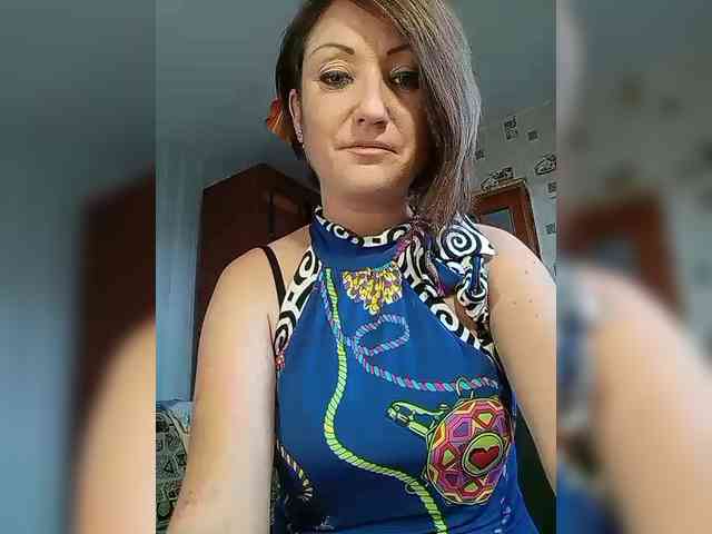 YouGirlXXX Live Webcam on BongaCams