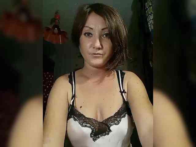 8BESTGirl8 webcam