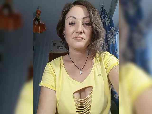 YouGirlXXX Live Webcam on BongaCams