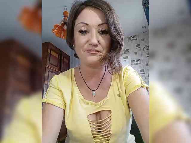 8BESTGirl8 webcam