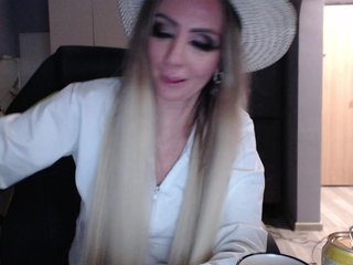 blondalina Porn Show