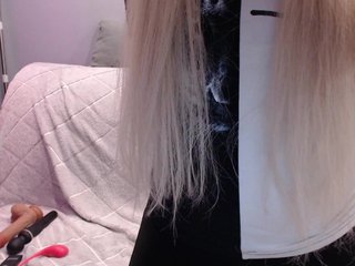 blondalina Porn Show