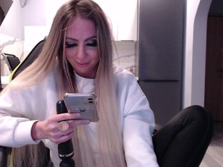 blondalina Porn Show